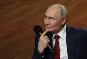 Russia attacks Ukraine with drones after Trump-Poutin's call